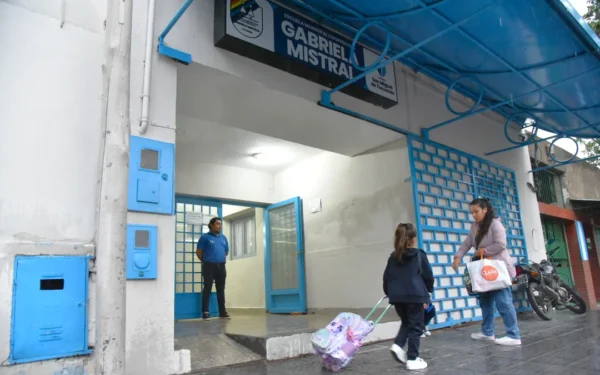 Capital busca trabajadores sociales para escuelas municipales