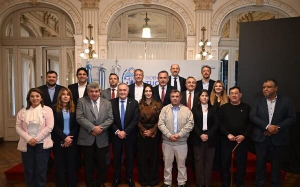 Jaldo afianza el oeste tucumano con la mira en 2027