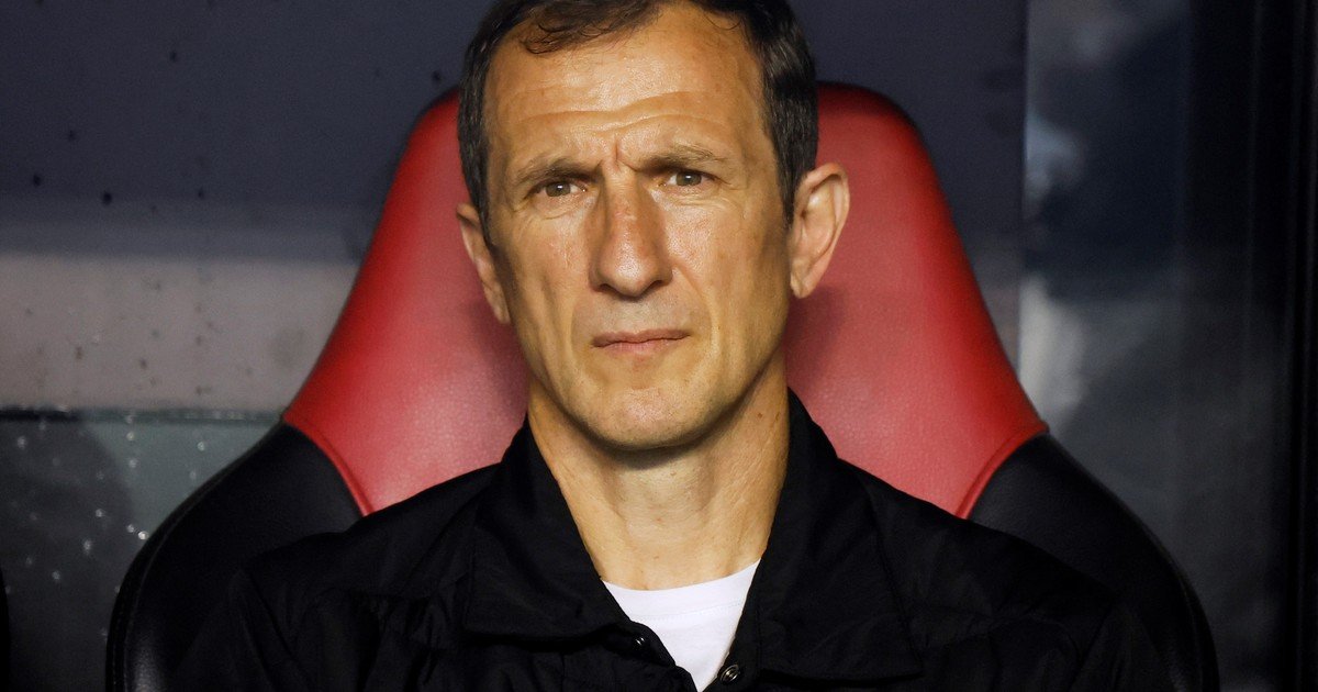 Arruabarrena, entre la lesión de Velasco y el ‘anulo mufa’ de Boca