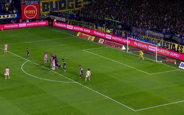 Boca aplastó a Unión y se afianza en la pelea por el título