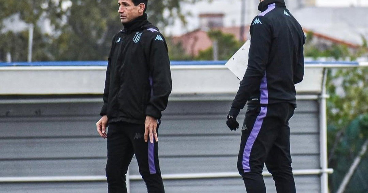 Chirola sacude Racing: sorpresón en su primer once de práctica