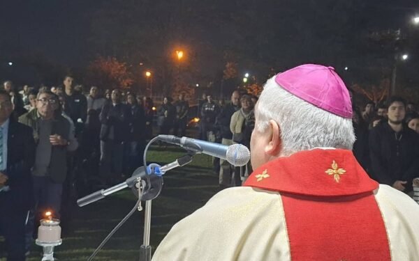 Fe, aulas y comunidad: Mons. Carlos Sánchez recorrió Lomas de Tafí en su segunda jornada pastoral