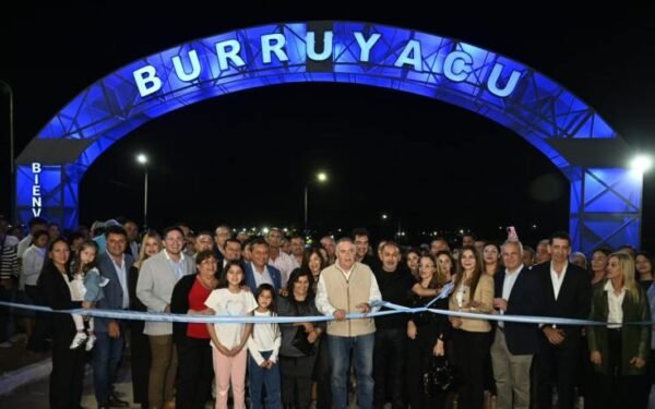 Jaldo inaugura pórtico norte y refuerza salud en Burruyacú