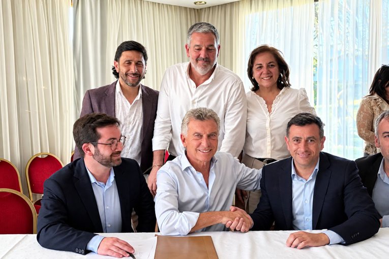 Reunión opositora en Tucumán: PRO suma a Bussi y Cambia, pero LLA no va