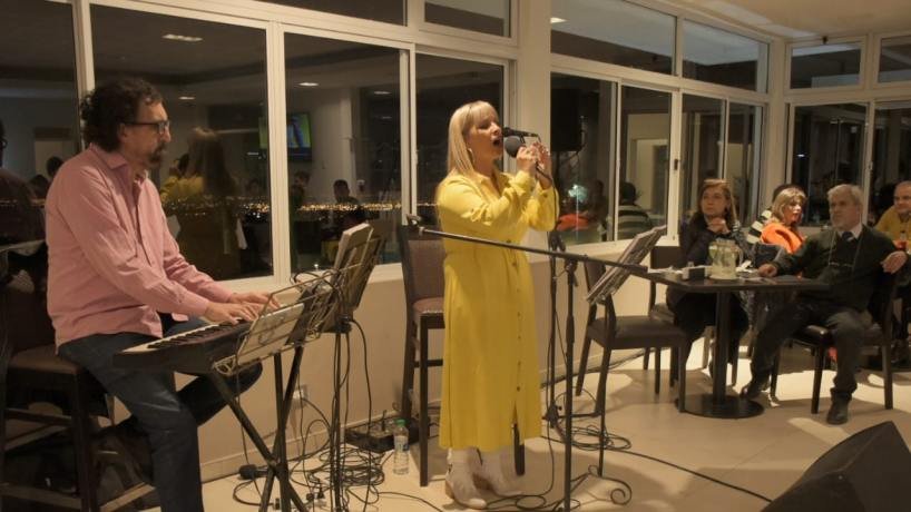 Yance y Narchi iluminan la noche taficeña con una cena show única