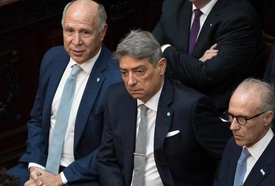 Con un fallo técnico, la Corte restituye la ley que limita tierras a extranjeros