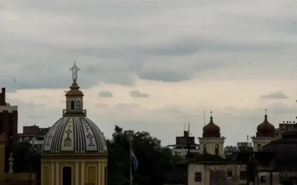 Fin de semana largo en Tafi Viejo: el frío y las lluvias marcan el descanso