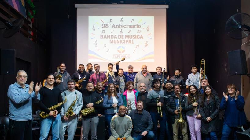 98 años de pura identidad: La Banda de Música de Tafí Viejo hace vibrar a la ciudad