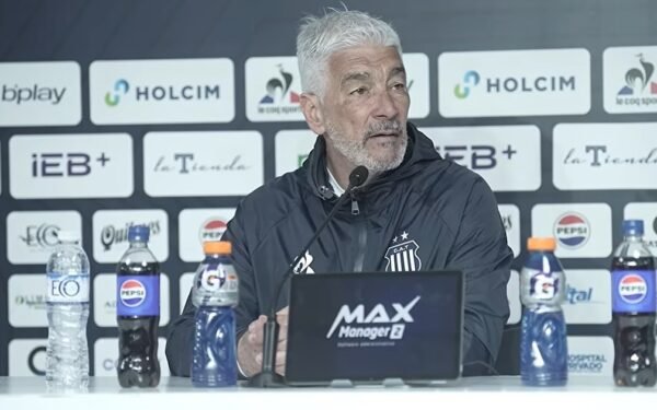 De Felippe ardió en La Bombonera: «¿A quién querés que ponga, a mi vieja?»