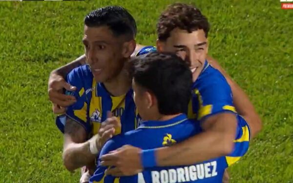 Di María bendice a su ‘doble’: Julián Fernández, la joya que ilusiona a Central