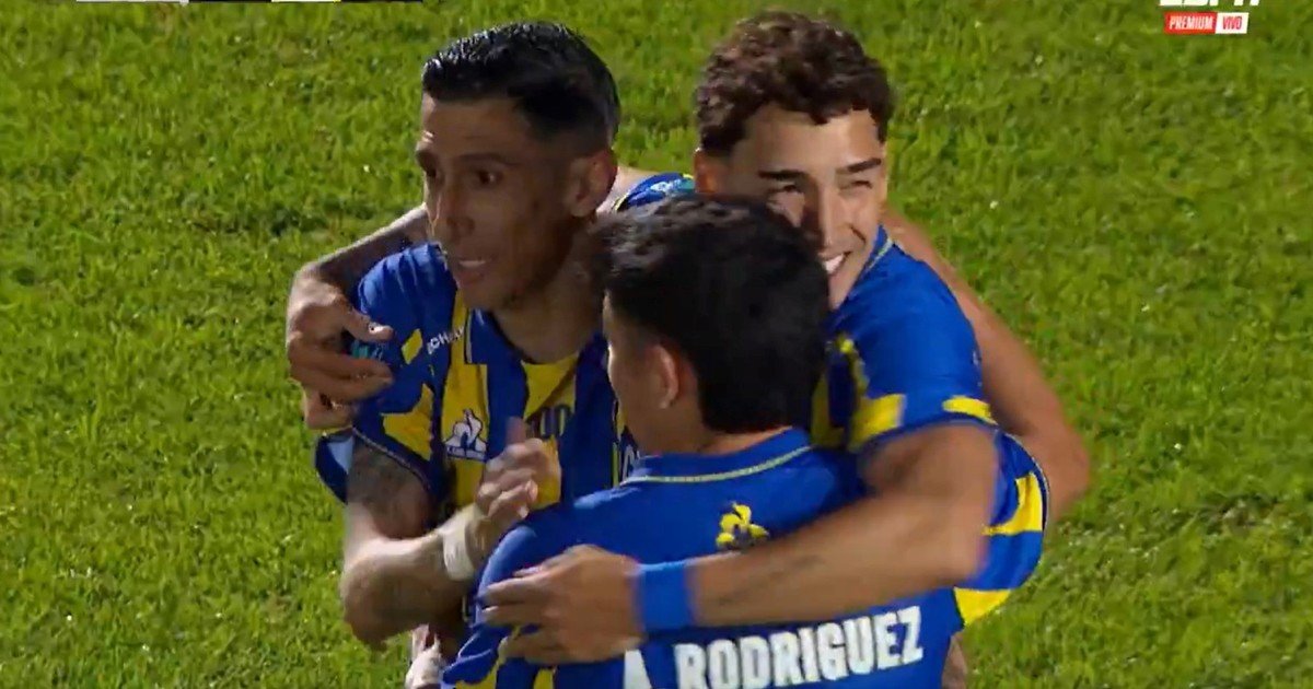 Di María bendice a su ‘doble’: Julián Fernández, la joya que ilusiona a Central