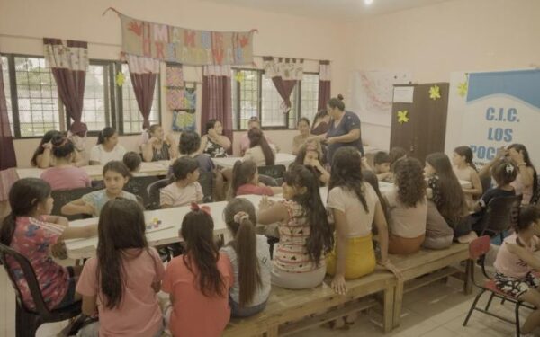 Yeso creativo florece en Los Pocitos: arte para todas las edades