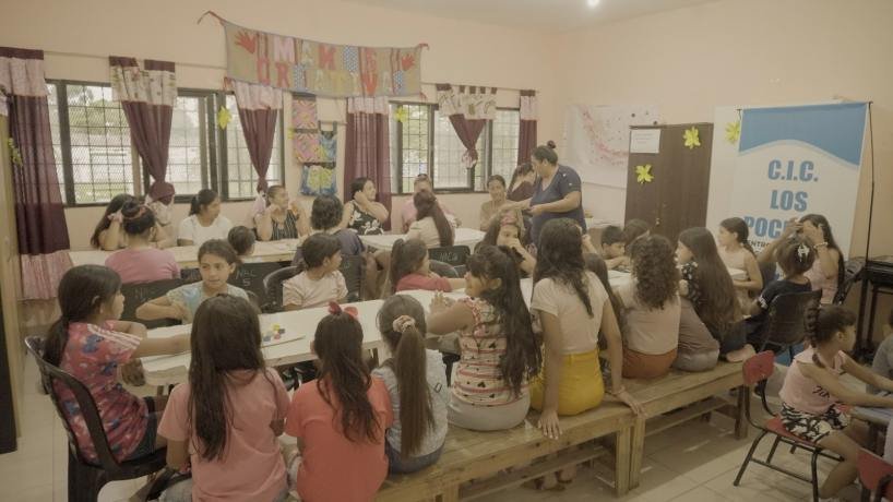 Yeso creativo florece en Los Pocitos: arte para todas las edades