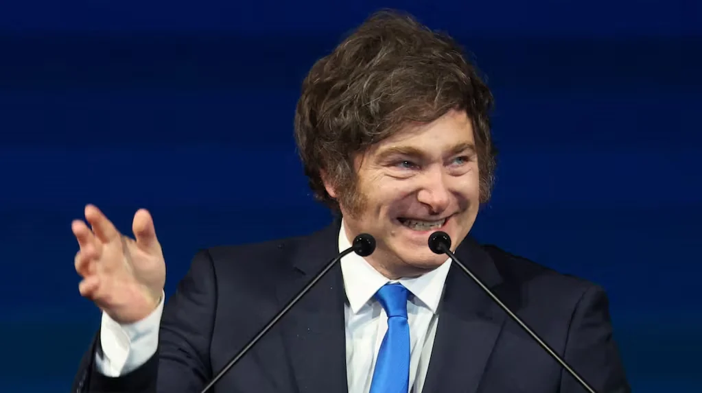 Milei define la Corte en noviembre mientras el peronismo busca la foto con el Papa