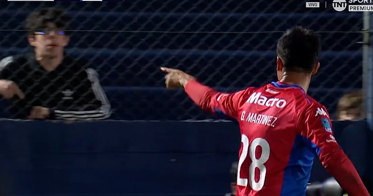 Pity Martínez estalla: invitó a pelear a hinchas tras la derrota