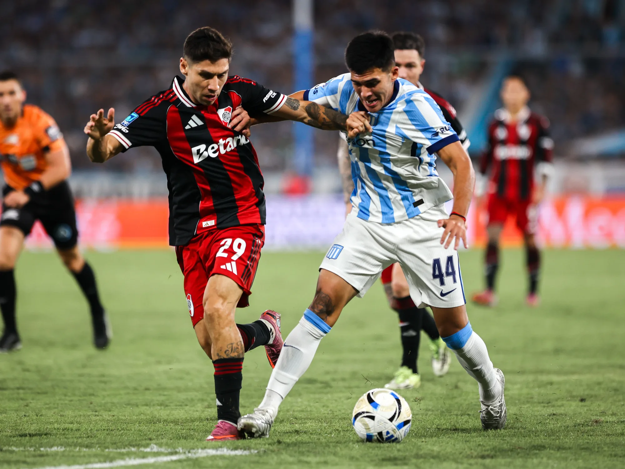 River Plate contra la deuda de clásicos: Racing y Boca, el último chance