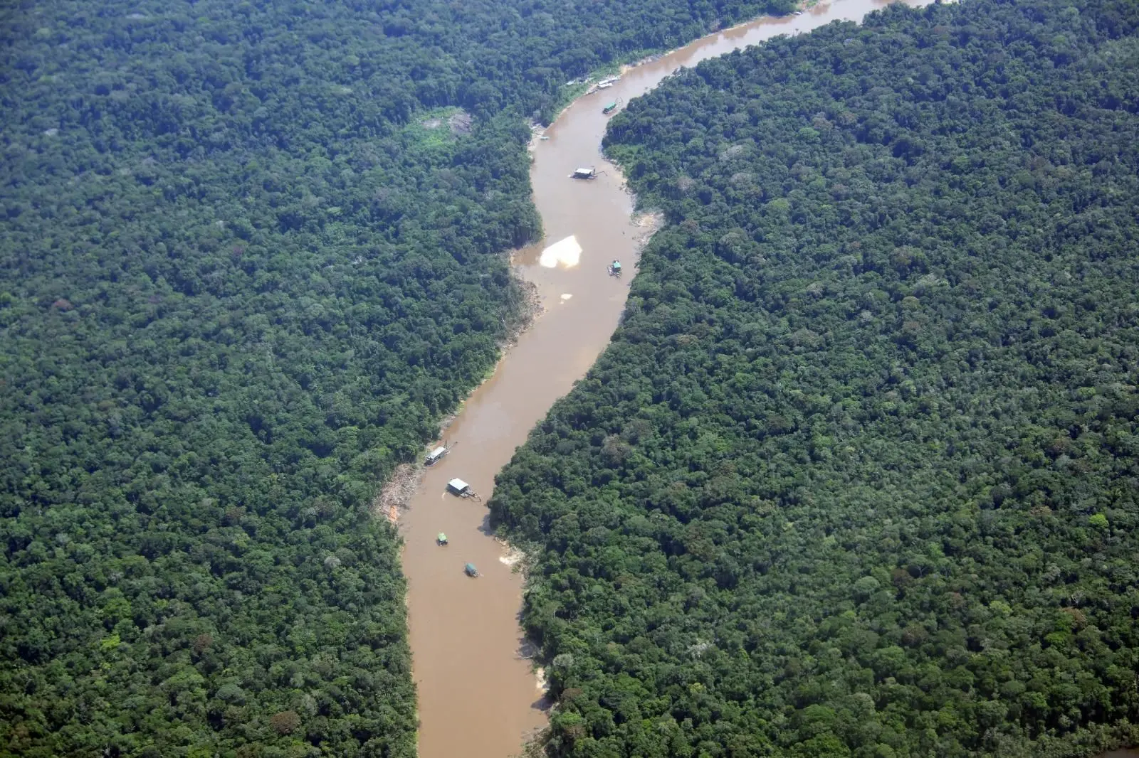 América Latina: Ambiente en la Cuerda Floja con Menos del 1% del Presupuesto