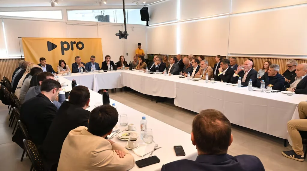 PRO frena alianza con Milei para 2027 y protege su poder territorial